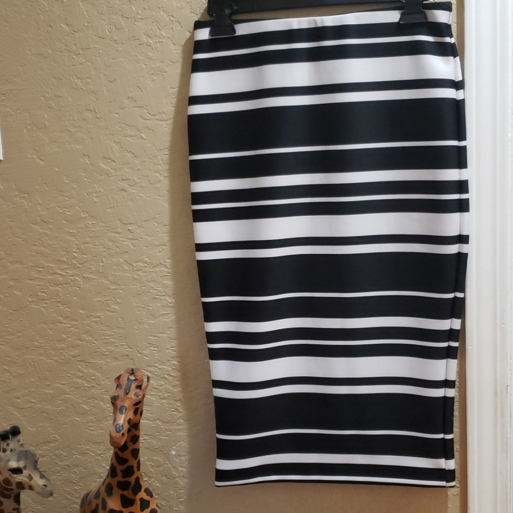 Pencil skirt
